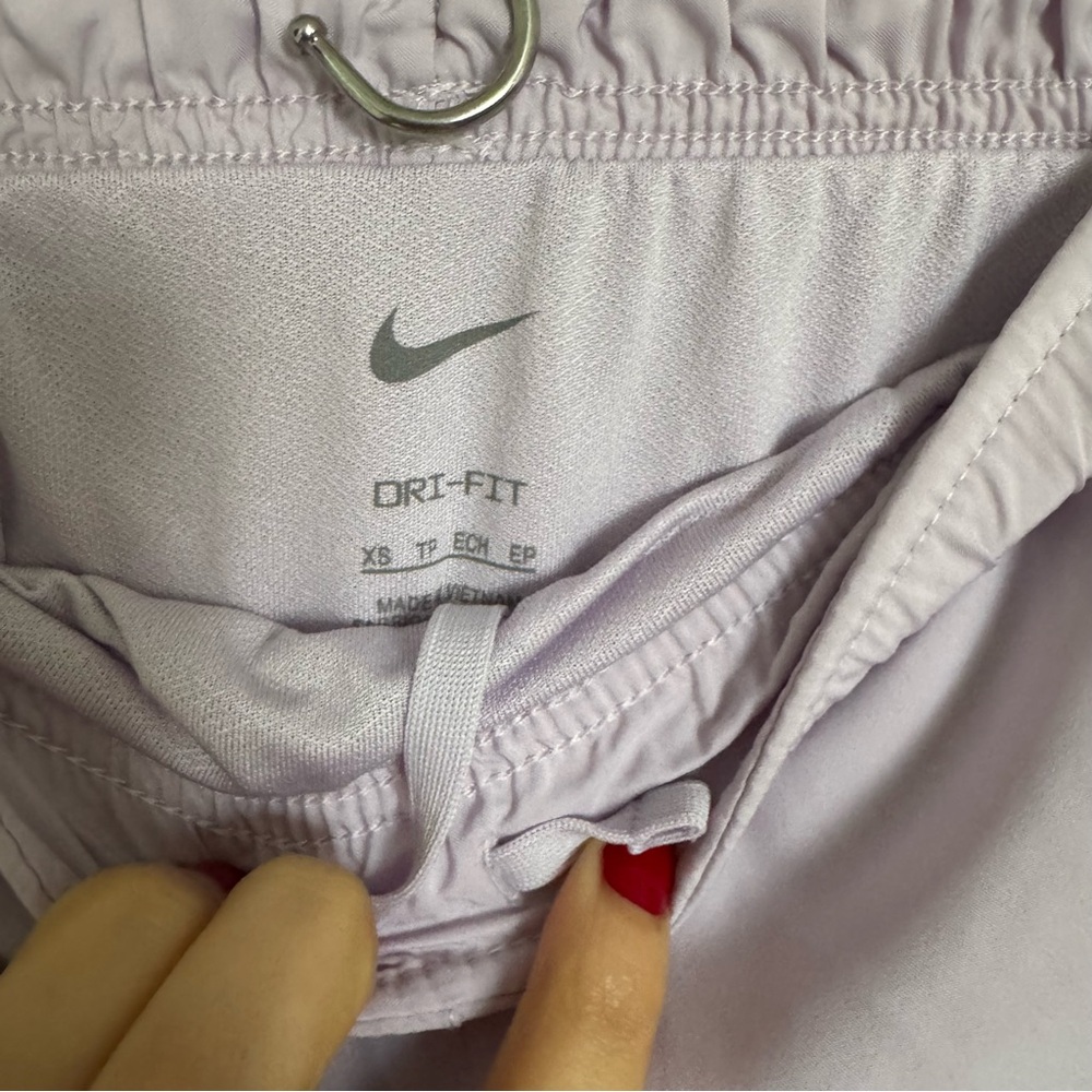Nike Womens Dri-Fit Dry Tempo Running Shorts Size XS Lavender Purple Pink - Picture 4 of 5